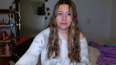 EIMY   MODEL INDEPENDENT online show from September 30, 2025, 4:50 am