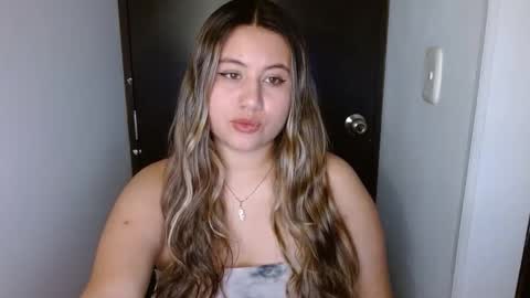 EIMY   MODEL INDEPENDENT online show from December 3, 2025, 5:15 am