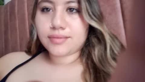 Snapshot of eimy_collin chatting on May 27, 2026, 1:52 pm EIMY MODEL INDEPENDENT online show from May 27, 2026, 1:52 pm