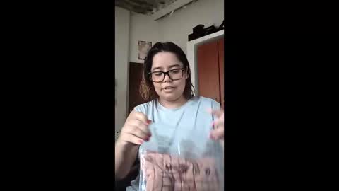 eimy_saenzz online show from April 10, 2026, 7:07 pm