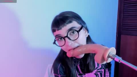 eimy_salome15 online show from April 18, 2026, 7:07 pm