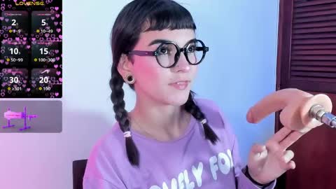 eimy_salome15 online show from April 22, 2026, 7:04 pm