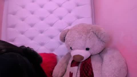 Snapshot of eimy_skinny chatting on April 15, 2026, 3:30 pm eimy online show from April 15, 2026, 3:30 pm
