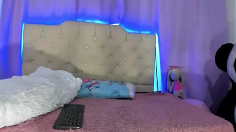 eimyy_rouse online show from February 1, 2026, 12:09 am