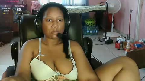 Eirondra Valeen online show from June 13, 2026, 6:39 pm