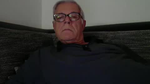 Snapshot of eisbaer1957 chatting on December 8, 2024, 3:02 pm eisbaer1957 online show from December 8, 2024, 3:02 pm