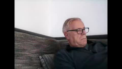 Snapshot of eisbaer1957 chatting on December 20, 2024, 1:11 pm eisbaer1957 online show from December 20, 2024, 1:11 pm