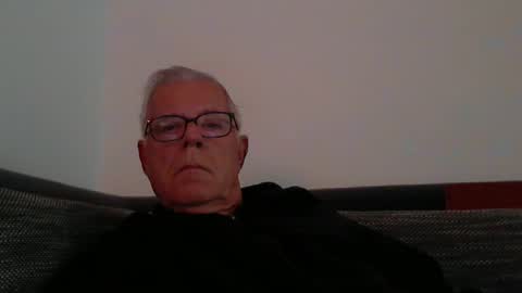 Snapshot of eisbaer1957 chatting on October 19, 2025, 7:20 am eisbaer1957 online show from October 19, 2025, 7:20 am