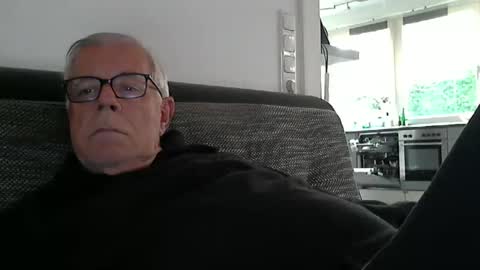 Snapshot of eisbaer1957 chatting on October 26, 2025, 2:23 pm eisbaer1957 online show from October 26, 2025, 2:23 pm