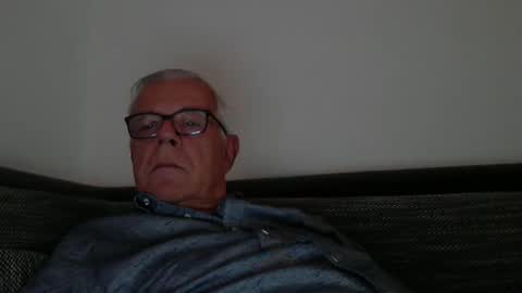 Snapshot of eisbaer1957 chatting on November 2, 2025, 2:19 pm eisbaer1957 online show from November 2, 2025, 2:19 pm