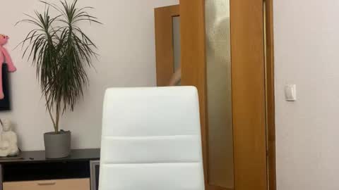 Snapshot of eitanhere chatting on December 14, 2024, 11:07 am Eitan online show from December 14, 2024, 11:07 am