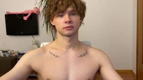 Snapshot of eitanhere chatting on January 17, 2025, 4:47 pm Eitan online show from January 17, 2025, 4:47 pm