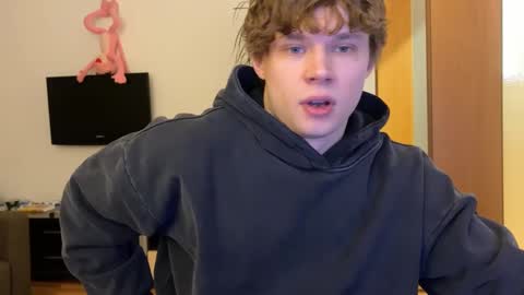 Snapshot of eitanhere chatting on March 6, 2025, 4:07 pm Eitan online show from March 6, 2025, 4:07 pm