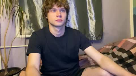 Snapshot of eitanhere chatting on November 23, 2025, 5:13 pm Eitan online show from November 23, 2025, 5:13 pm