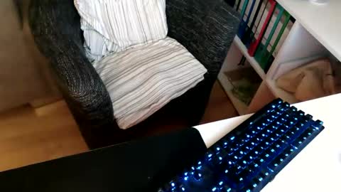 ejakules online show from April 5, 2026, 7:22 pm