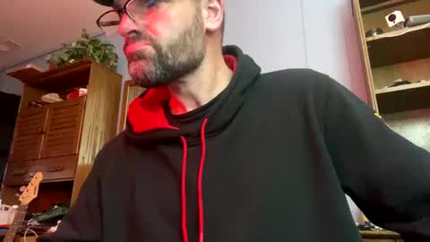 Snapshot of ejbooker11 chatting on December 5, 2024, 5:26 am PiedPiper online show from December 5, 2024, 5:26 am