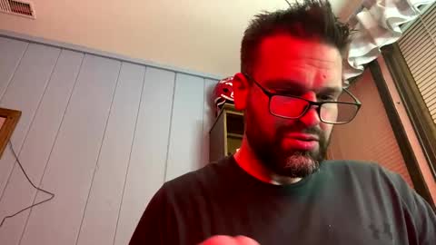 Snapshot of ejbooker11 chatting on January 1, 2025, 6:05 am PiedPiper online show from January 1, 2025, 6:05 am