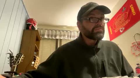 Snapshot of ejbooker11 chatting on December 18, 2025, 11:16 am PiedPiper online show from December 18, 2025, 11:16 am