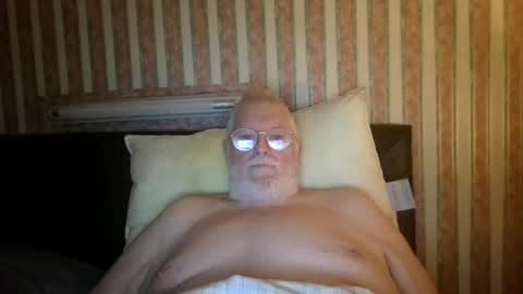 eketman1964 online show from September 29, 2025, 10:58 pm