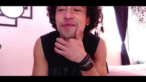 xoxo online show from January 5, 2026, 10:02 pm