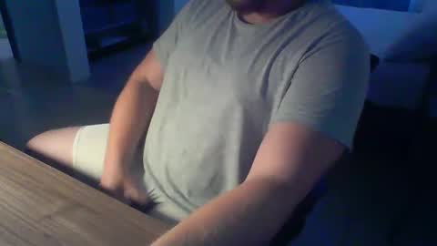 Snapshot of ekudemic chatting on June 10, 2026, 7:46 pm Juan Pablo M online show from June 10, 2026, 7:46 pm