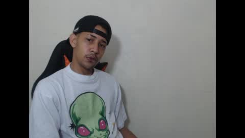 Snapshot of el_menor chatting on May 15, 2026, 7:04 am Instagram BelowAbajo online show from May 15, 2026, 7:04 am