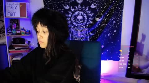 Ela  Help me reach 100 thumbs up online show from June 7, 2026, 7:34 am