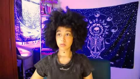 Ela  Help me reach 100 thumbs up online show from July 25, 2026, 12:14 pm