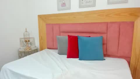 Snapshot of ela_evansfox chatting on December 15, 2025, 3:00 am ela_evansfox online show from December 15, 2025, 3:00 am