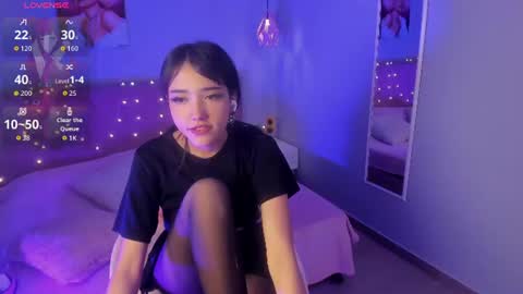 Ela online show from June 16, 2026, 7:49 pm