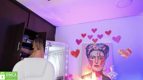 Snapshot of ela_ps chatting on March 4, 2025, 12:01 pm LOREIN online show from March 4, 2025, 12:01 pm