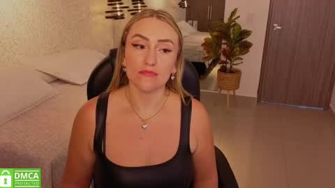 Snapshot of ela_ps chatting on October 7, 2025, 12:02 pm LOREIN online show from October 7, 2025, 12:02 pm