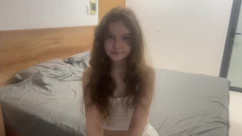 Ela online show from June 26, 2026, 7:29 pm