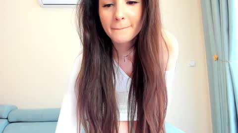 Snapshot of elaanna chatting on October 6, 2025, 6:44 am Ela online show from October 6, 2025, 6:44 am