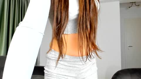 Ela online show from January 14, 2026, 6:52 am