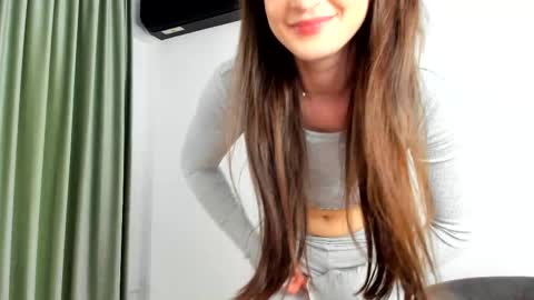 Ela online show from April 30, 2026, 6:42 am