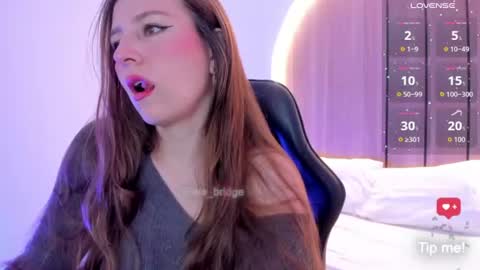 Snapshot of elaia_bridge chatting on July 15, 2026, 12:10 pm E L A I A online show from July 15, 2026, 12:10 pm