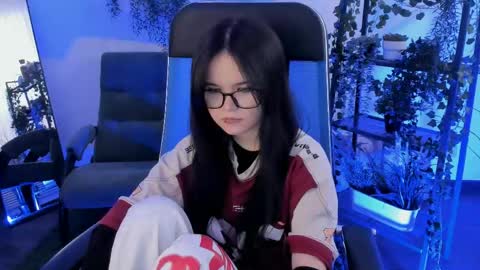 Your sweet girl online show from May 27, 2026, 1:57 am