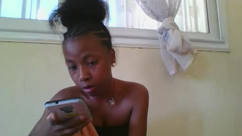 Snapshot of elalia1234 chatting on December 5, 2025, 6:00 am elalia1234 online show from December 5, 2025, 6:00 am