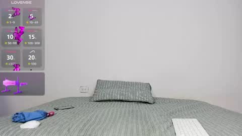 Snapshot of elalove_ chatting on May 28, 2026, 7:27 am Ela online show from May 28, 2026, 7:27 am