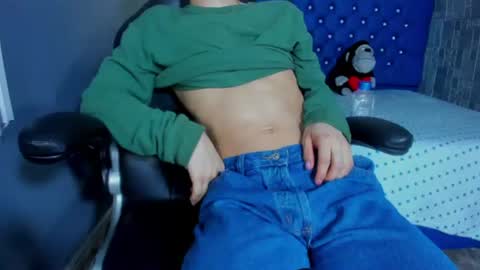 Snapshot of elangiraldo chatting on July 9, 2026, 11:20 pm Elan Giralon online show from July 9, 2026, 11:20 pm