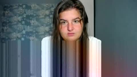 Elanis online show from September 18, 2025, 10:28 am