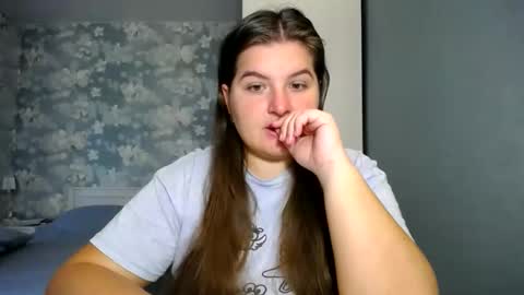 Elanis online show from October 16, 2025, 11:00 am