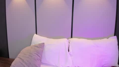 elara_bloom_ online show from June 25, 2026, 2:22 am