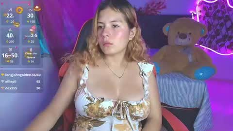 Snapshot of elara_green chatting on June 15, 2026, 11:12 am lara online show from June 15, 2026, 11:12 am