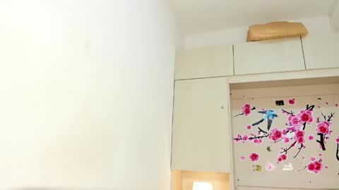 elarey_ online show from April 29, 2026, 12:09 pm
