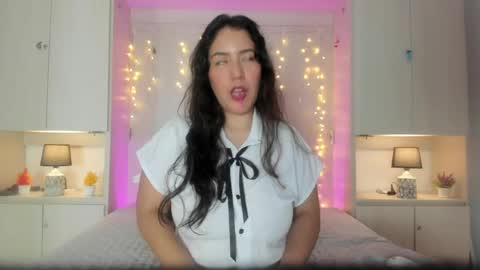 elarey_ online show from May 2, 2026, 12:10 pm