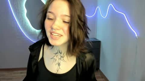 elastikiss online show from March 1, 2026, 4:47 am