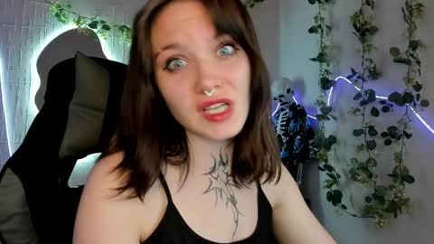 elastikiss online show from May 2, 2026, 3:22 am