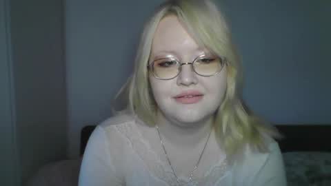 elayne_sweet online show from April 29, 2026, 6:06 am